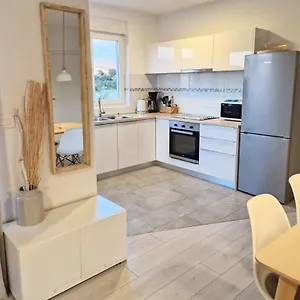Nina Apartman
